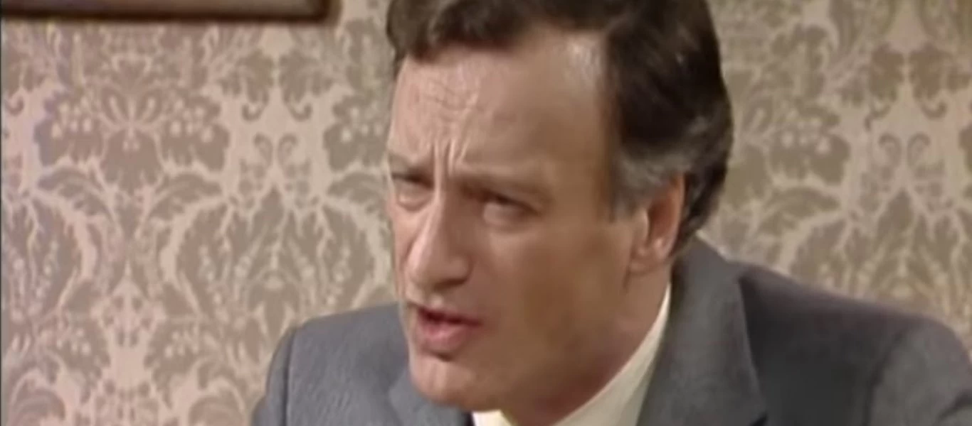 Αιχμηρό σχόλιο Τσακαλώτου για ομιλία Μητσοτάκη: «Ως άλλος Sir Humphrey, θα διαπραγματευτεί σκληρά»